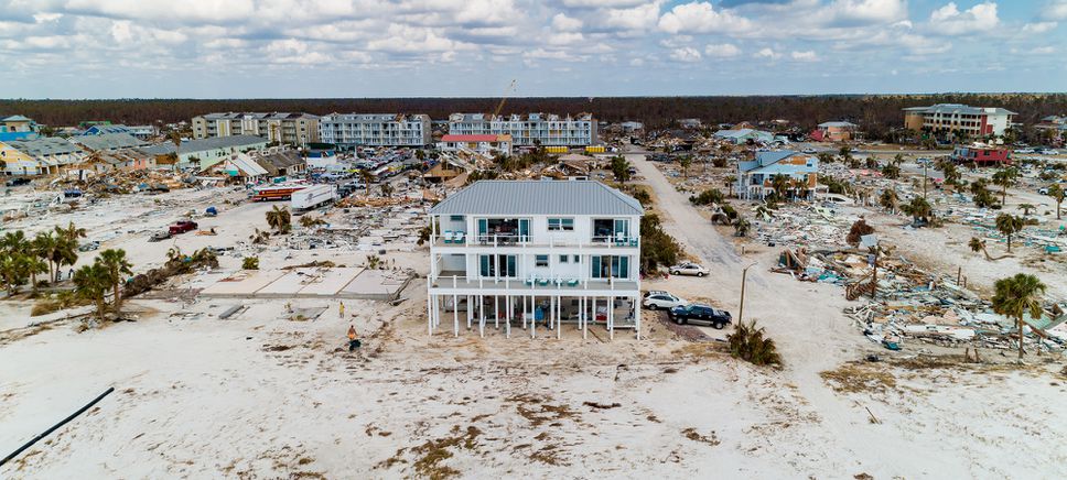 Bâtiment en coffrage isolant résistant à un ouragan